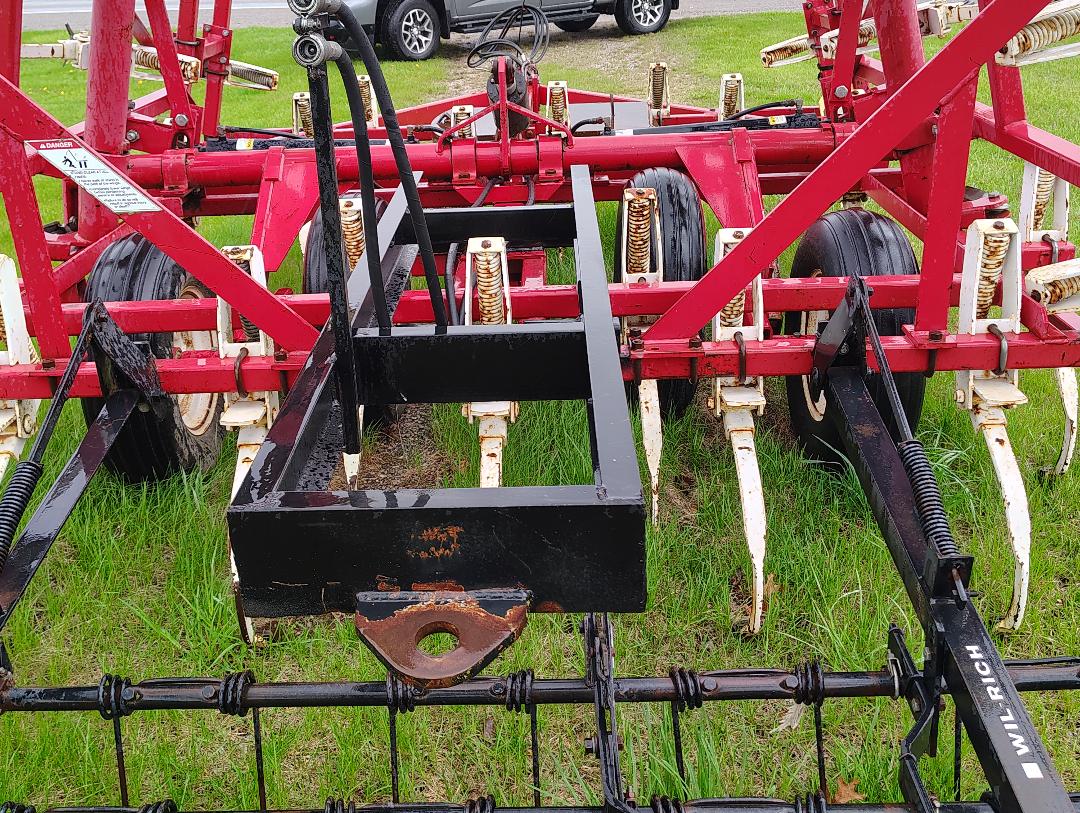 1996 WIL-RICH 2800 Field Cultivator - Image 9